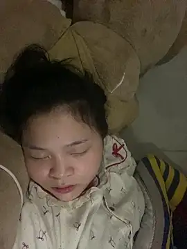 Snapshot of Anne-Rose chatting on April 13, 2026, 9:53 pm Anne-Rose online show from April 13, 2026, 9:53 pm