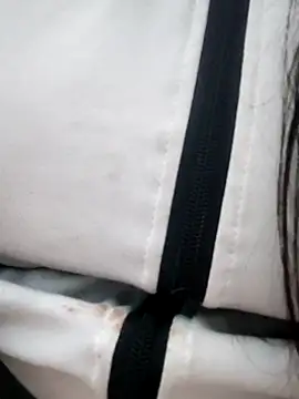 Siya mic online show from April 15, 2026, 8:10 am