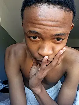 youngAndReckles online show from July 21, 2026, 8:49 am