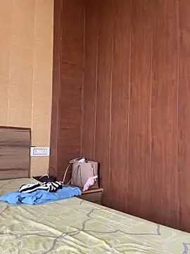 Snapshot of X_aurora67 chatting on April 13, 2026, 9:59 am X aurora67 online show from April 13, 2026, 9:59 am