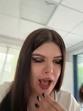AmeliaBronze online show from May 11, 2026, 2:06 am