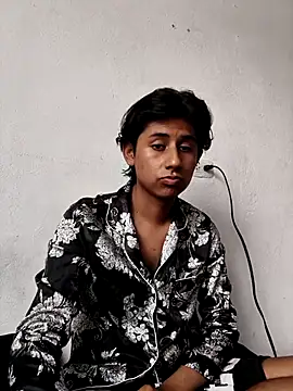 Ericahot3 online show from April 15, 2026, 6:37 pm