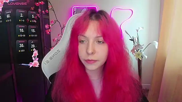 InfernoKitten online show from May 6, 2026, 1:03 am