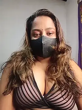 Suger Lips 99 online show from June 17, 2026, 7:04 pm