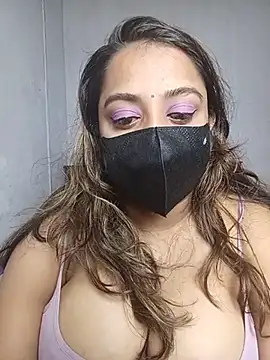 Suger Lips 99 online show from July 13, 2026, 2:42 pm