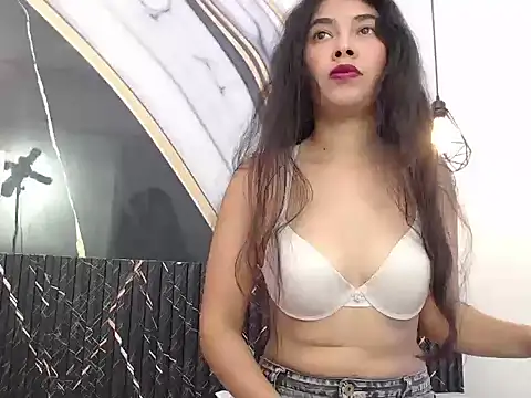 Vanessa Lune online show from April 30, 2026, 12:44 pm