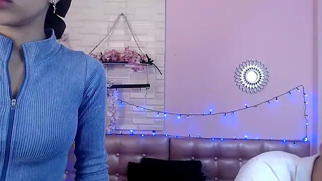 Aronandmoli69 online show from April 22, 2026, 11:56 am