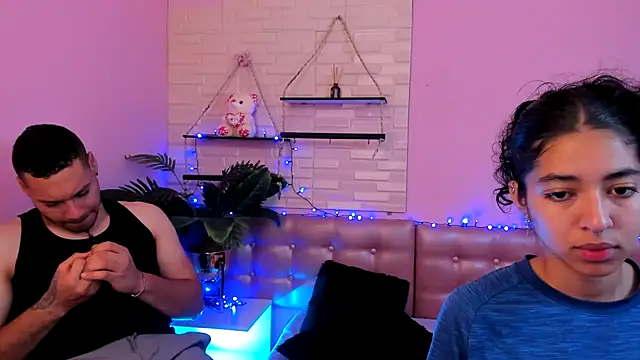 Aronandmoli69 online show from May 2, 2026, 12:10 pm