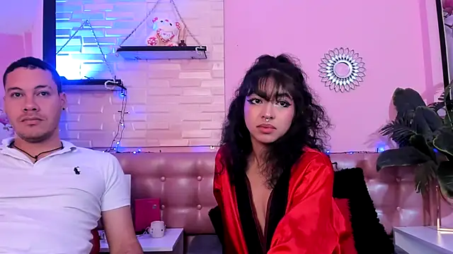 Aronandmoli69 online show from May 27, 2026, 11:35 pm