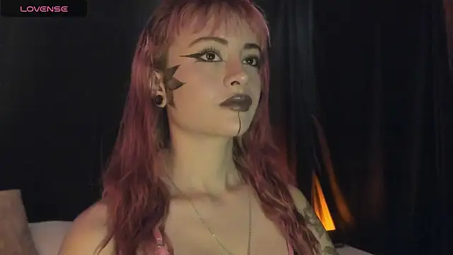 Snapshot of Miiaa_Stonee chatting on May 26, 2026, 7:10 pm Miiaa Stonee online show from May 26, 2026, 7:10 pm
