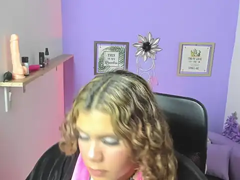 Catalina Foxt online show from April 15, 2026, 4:08 am