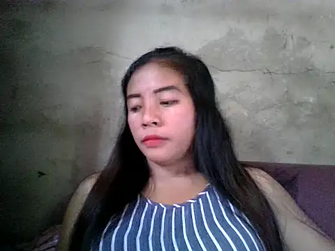 pinayysimple online show from May 19, 2026, 12:38 am