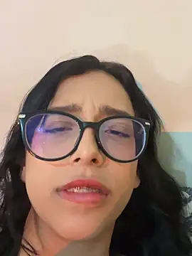 milakitti online show from April 29, 2026, 2:59 am