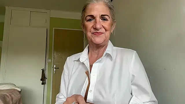 NaughtyMonicaUK online show from May 16, 2026, 7:27 am