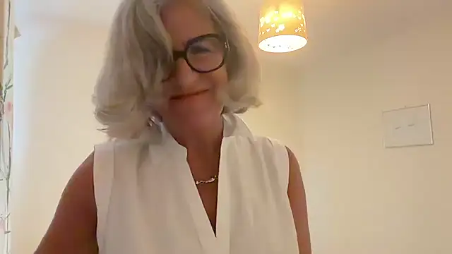 NaughtyMonicaUK online show from June 11, 2026, 7:17 am