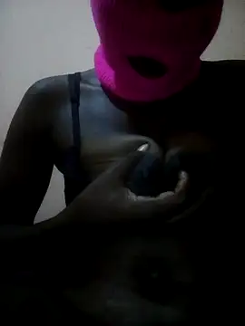 Snapshot of Heizelb chatting on April 14, 2026, 8:48 pm Heizelb online show from April 14, 2026, 8:48 pm