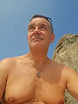 loulouferrari online show from June 21, 2026, 3:36 pm