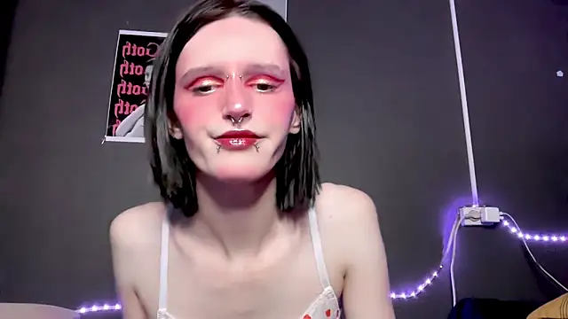 Niky Long online show from April 23, 2026, 9:50 pm