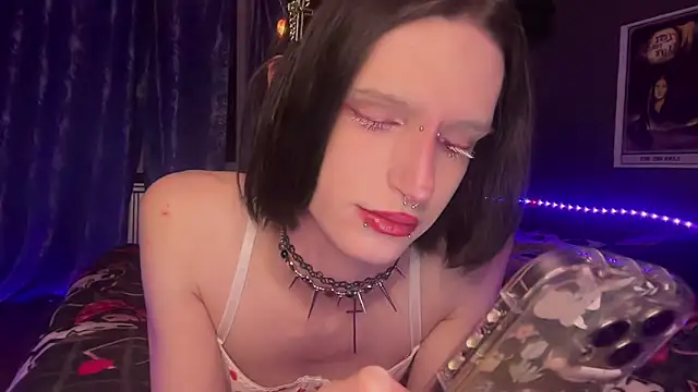 Niky Long online show from May 7, 2026, 11:54 pm
