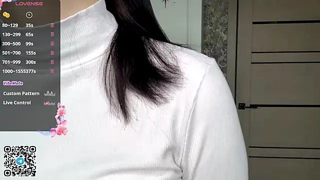 BlackHairTeen online show from April 24, 2026, 7:11 am