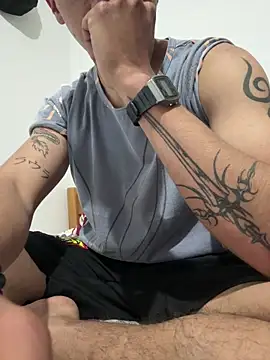 lorvali24 online show from April 13, 2026, 1:44 am