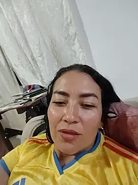 LuluDream online show from June 14, 2026, 2:24 am