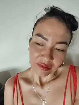 LuluDream online show from June 23, 2026, 3:43 pm