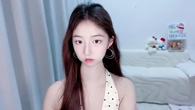 Snapshot of lucky-tt chatting on May 2, 2026, 11:37 am lucky-tt online show from May 2, 2026, 11:37 am