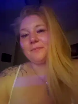 jilljizzle1990 online show from April 13, 2026, 12:32 pm