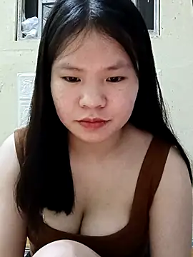Seraphinahh online show from May 1, 2026, 3:38 pm