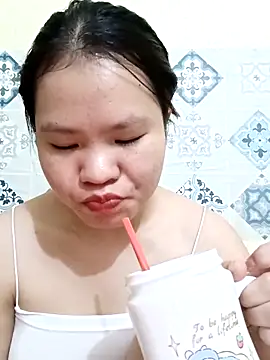 Seraphinahh online show from May 9, 2026, 7:19 pm