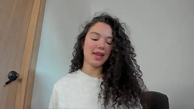 MiaRouseex online show from May 14, 2026, 2:57 pm