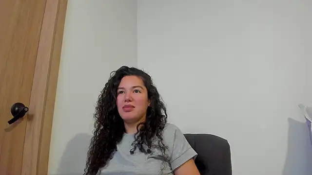 MiaRouseex online show from May 15, 2026, 10:06 pm