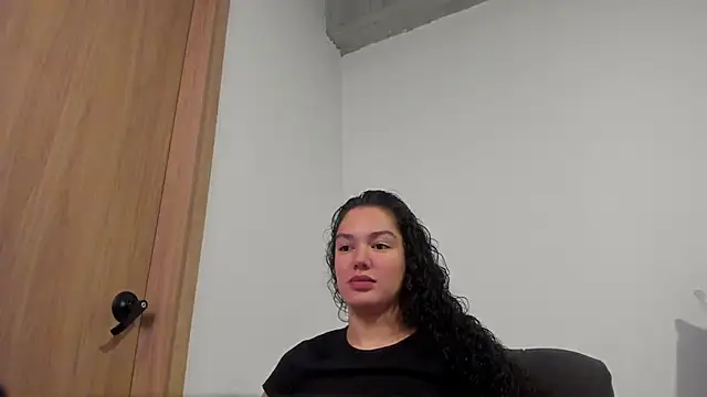 MiaRouseex online show from May 16, 2026, 9:13 pm