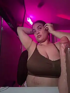 Islandmamita online show from June 9, 2026, 4:46 am