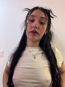 NickieCute- online show from April 28, 2026, 10:15 pm