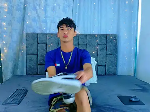 IhanKing online show from May 21, 2026, 6:37 pm