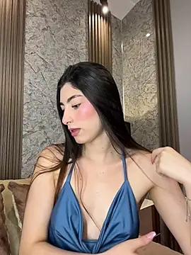 Snapshot of evelyn_hills chatting on June 26, 2026, 3:16 pm evelyn hills online show from June 26, 2026, 3:16 pm