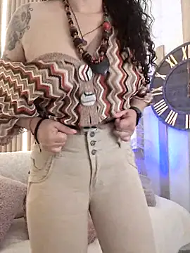 Velvet Curly online show from June 6, 2026, 12:32 pm