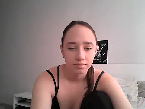 DarkMirel online show from May 24, 2026, 12:32 pm