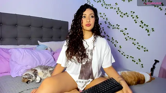 Charlotte james1 online show from July 11, 2026, 1:52 am