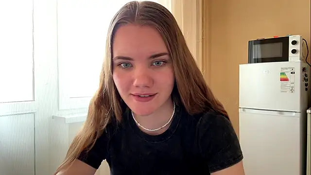 doana bebriti online show from May 18, 2026, 12:22 pm