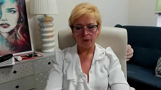 Snapshot of luna_xfantasy chatting on April 23, 2026, 12:40 pm luna xfantasy online show from April 23, 2026, 12:40 pm
