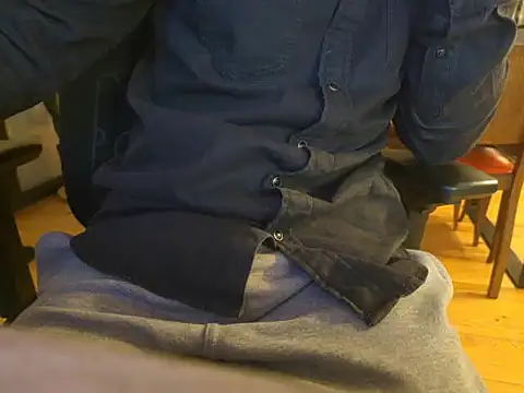 the big white cock fr online show from April 13, 2026, 9:31 pm