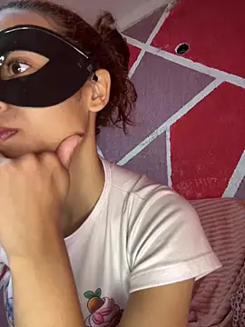 gabrielasausa30 online show from June 23, 2026, 1:47 am