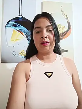 Snapshot of Silvana2927 chatting on June 5, 2026, 4:30 am Silvana2927 online show from June 5, 2026, 4:30 am