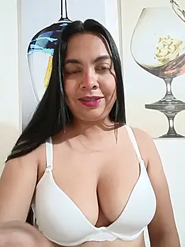 Silvana2927 online show from June 20, 2026, 6:49 am