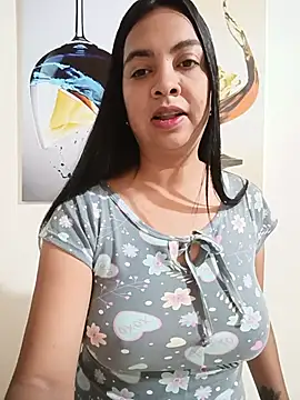 Silvana2927 online show from July 22, 2026, 9:23 am