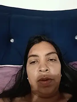 Silvana2927 online show from July 28, 2026, 7:39 pm