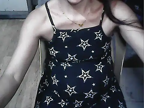  sweetbabe23 online show from May 19, 2026, 2:23 pm